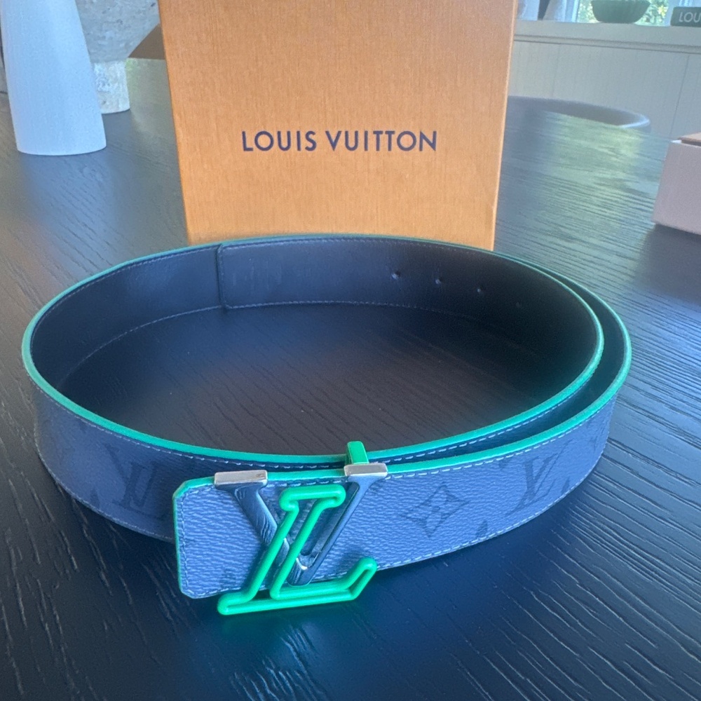 Men’s Louis Vuitton Belt - Gray on Gray/ Reversible Black